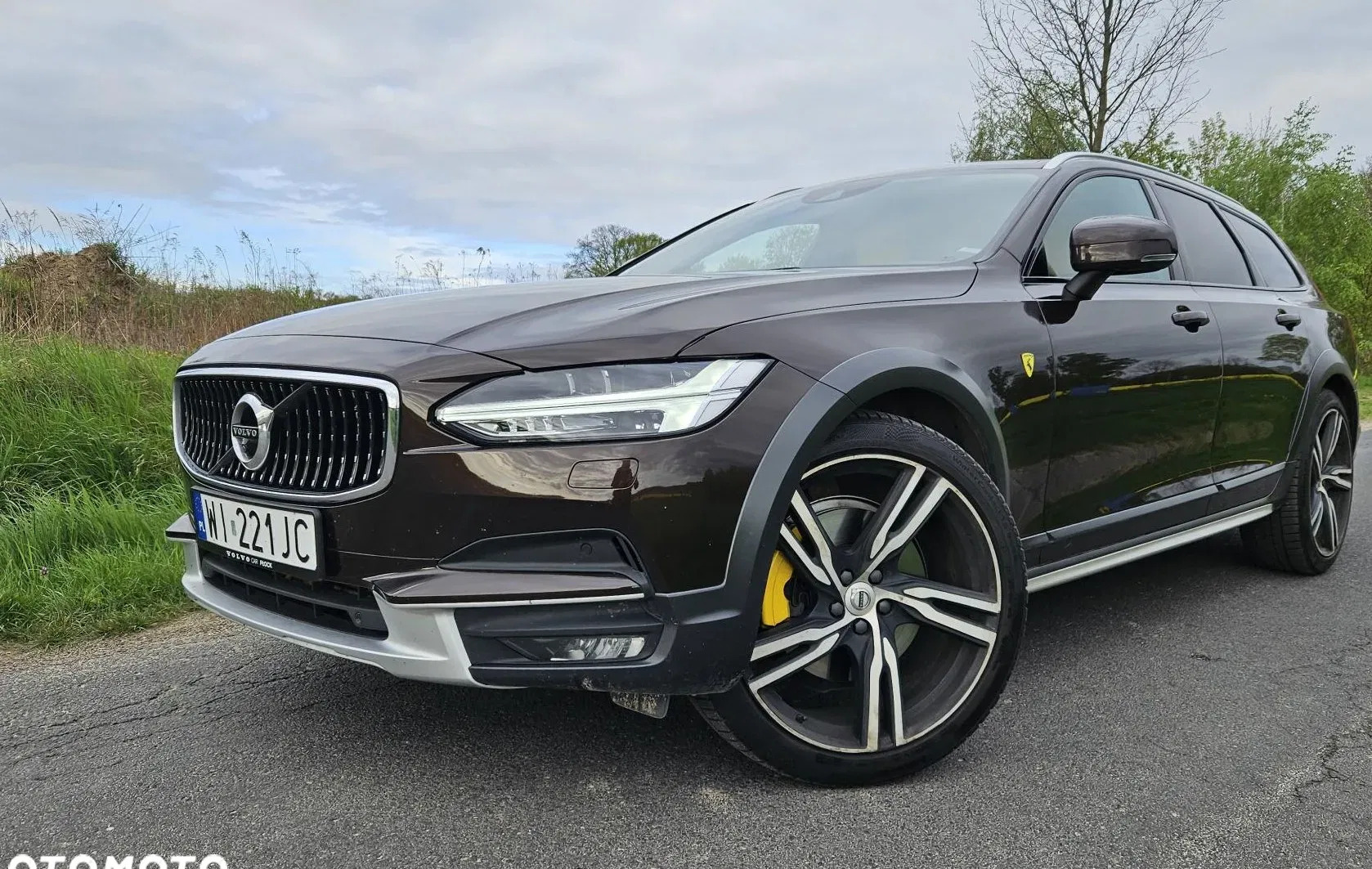 samochody osobowe Volvo V90 Cross Country cena 159000 przebieg: 152500, rok produkcji 2019 z Wrocław